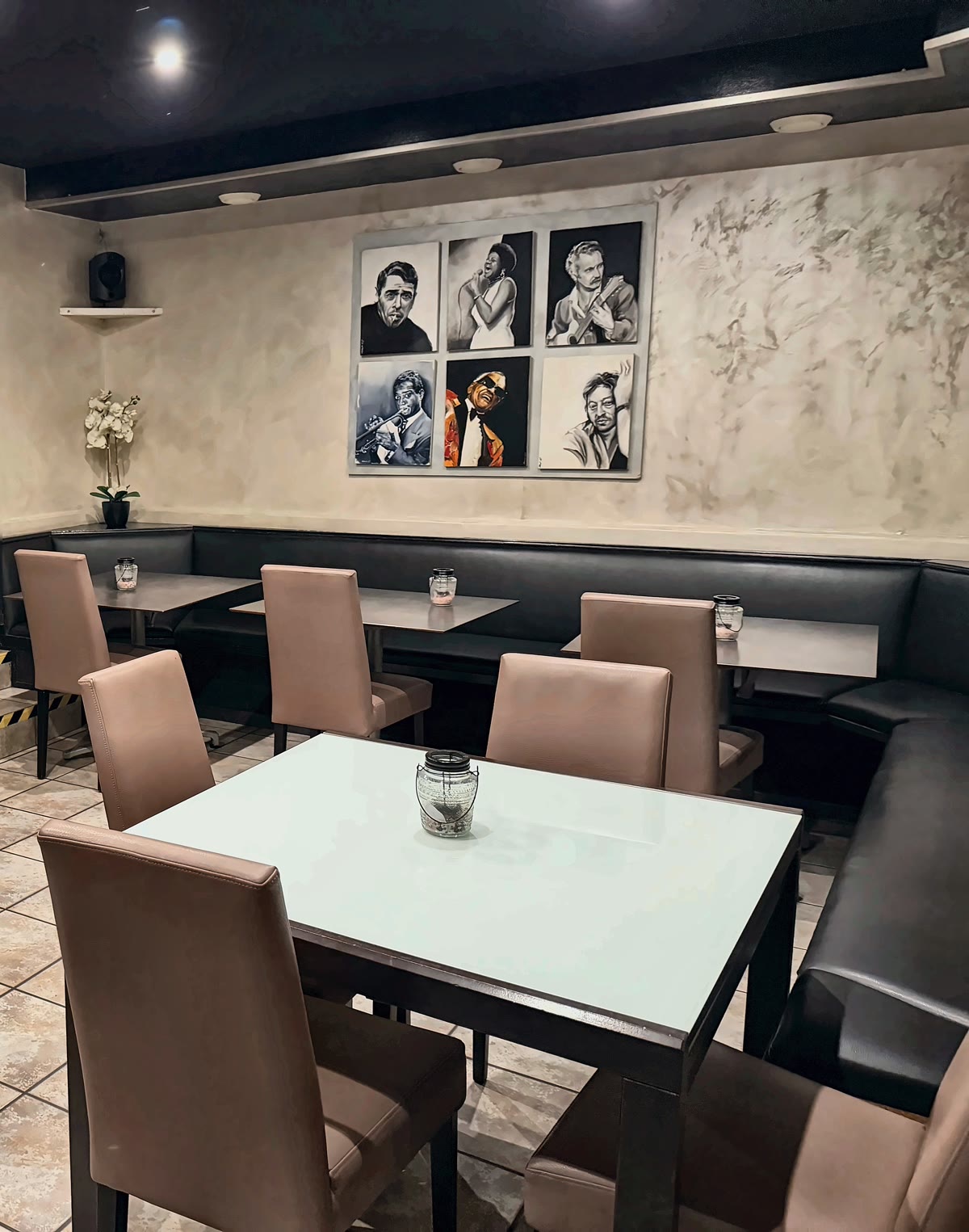 La salle à manger de la Pizzeria Le Milord